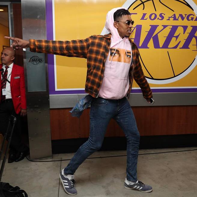 扑克中心理因素解析（扑克中的心理博弈剖析）