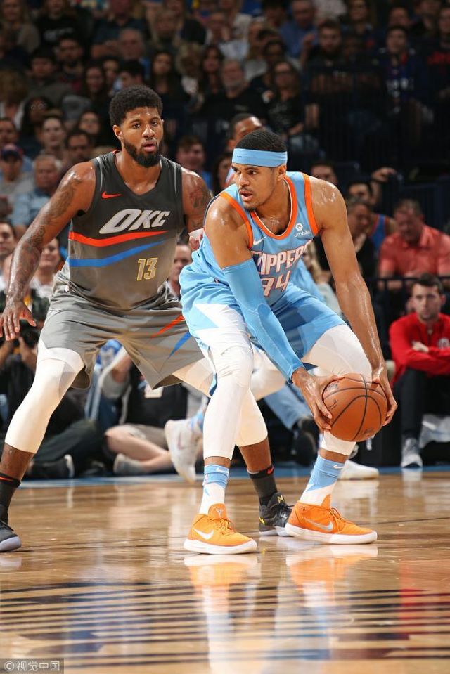 对手中卫提 对手中卫提