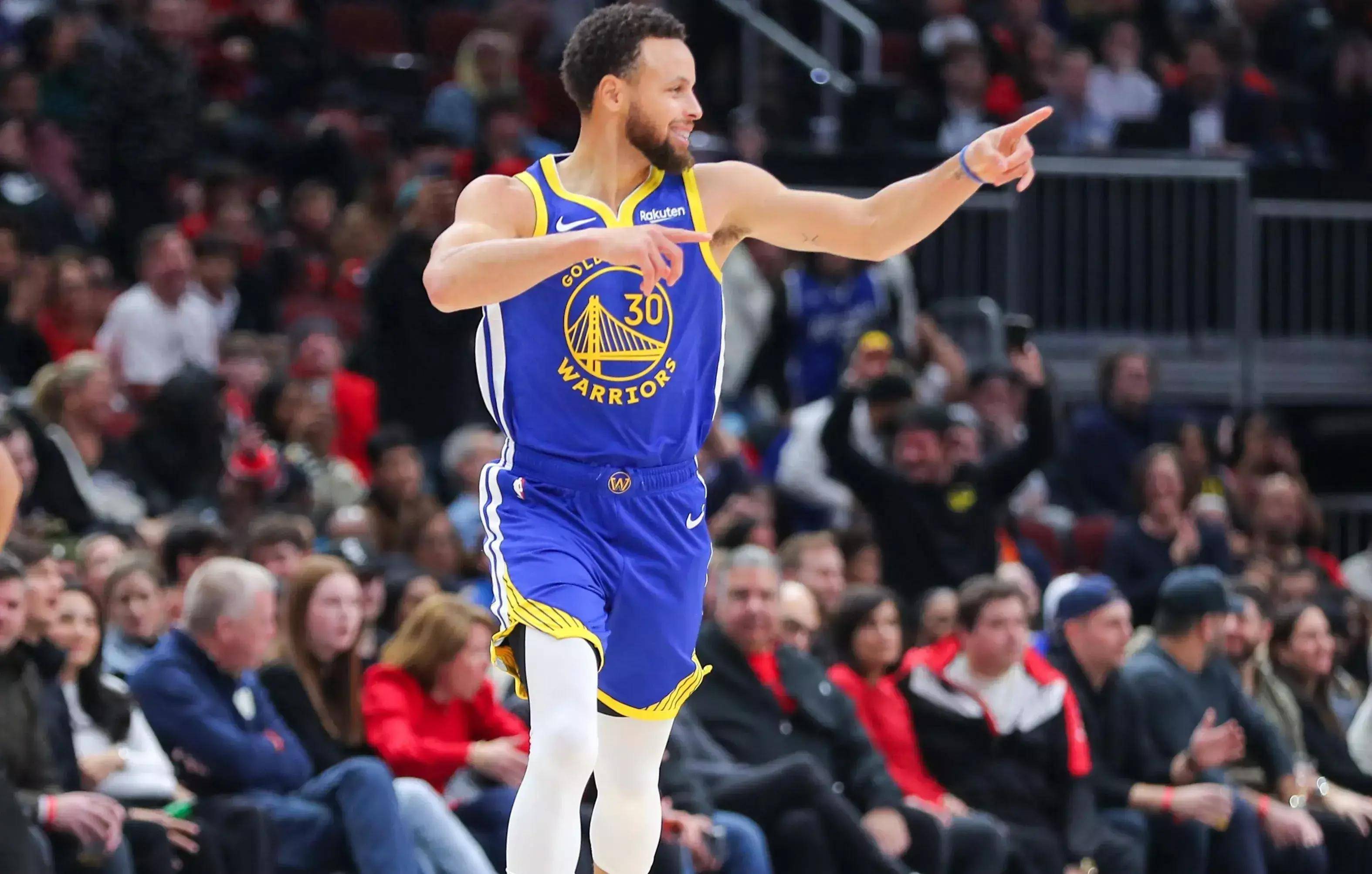 博主：皇马已经至少接触两名教练，但齐达内不会回归